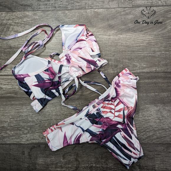 Gakau Criss Cross Lace Up Back Bikini Swimsuit Size S - Picture 3 of 3